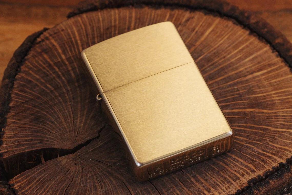 Classic Brushed Brass Zippo© Lighter – Oak Tree Trade